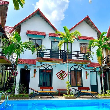 The Pineapple House Bed and Breakfast Νιν Μπιν Εξωτερικό φωτογραφία
